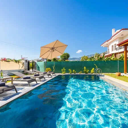 Karya Villa *